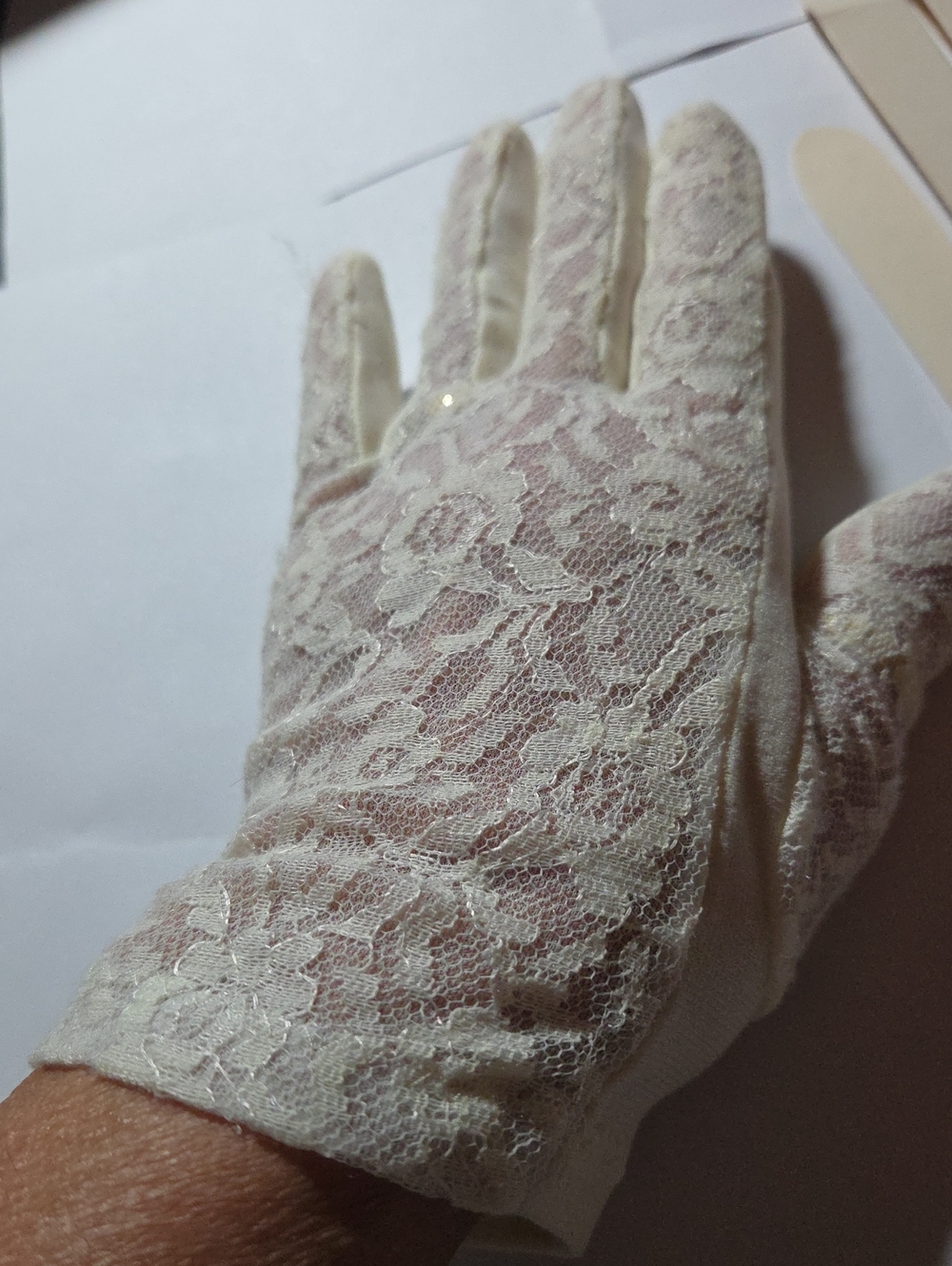 Lace / Knit Gloves